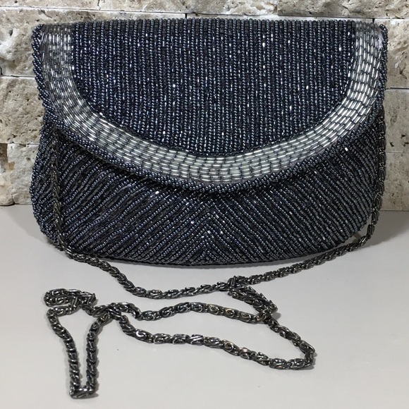 la regale clutch purse